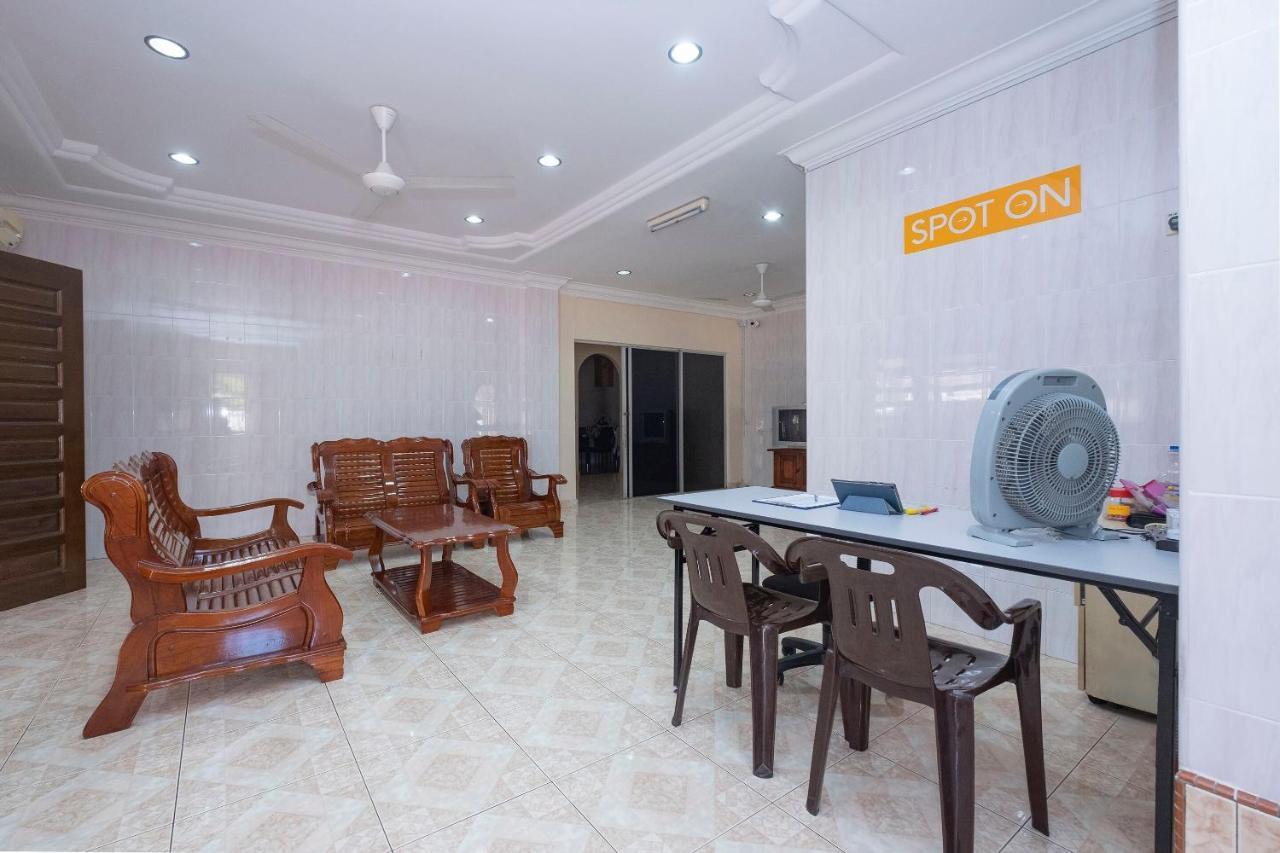 Spot On 89941 Rivermoon Hotel Kuantan