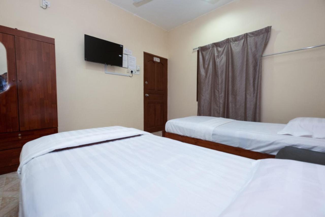 Spot On 89941 Rivermoon Hotel
