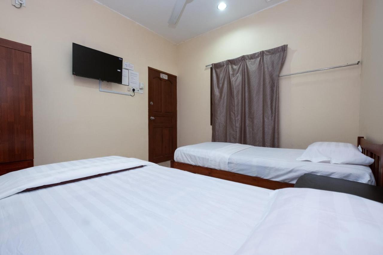 Spot On 89941 Rivermoon Hotel